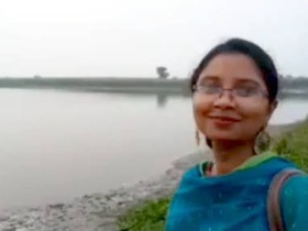 Friend wife gets doggy style and blowjob from a puppy