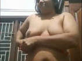 Mallu bhabhi flaunts her breasts and genitals
