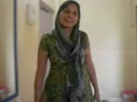 Punjabi housewife from Hoshiarpur strips naked and teases