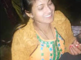 Desi couple indulges in passionate kissing and piss play
