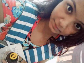 Indian girl flaunts her tits to her lover in bed