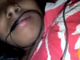 Cute desi girl gets naughty in VC