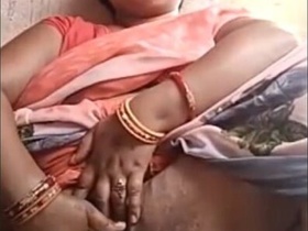 Village bhabi fingers herself in a solo video