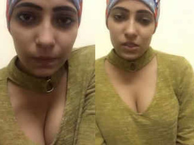 Indian girl with big boobs and perky cleavage