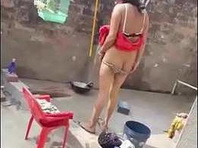 Desi Aldeia shows her private parts after urinating