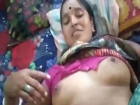 Indian village bhabi gets fucked hard in this video