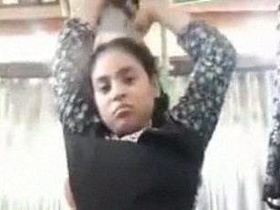 Indian girl in bathroom shows off her naked body in solo video