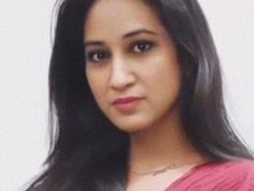 A non-resident Indian girl living in Delhi flaunts her bare breasts in a solo video
