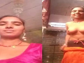 Rajasthani village girl shows off her big boobs in a sexy video