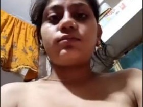 Indian bhabi gives a blowjob and swallows cum