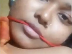 Desi bhabi flaunts her assets for her lover