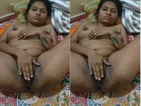 Indian girlfriend gives a blowjob to her lover