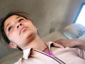Indian lover goes crazy in the car with passionate kisses